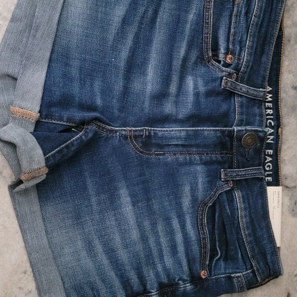 Americam eagle size 8 midi shorts super stretch brand new with tags